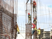 Πρόστιμα και παύση εργασιών σε δεκάδες οικοδομές και εργοτάξια