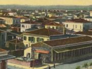  Στο κέντρο της εικόνας το διώροφο κονάκι του Κερμελή μπέη. Φωτογραφία του 1910 περίπου.