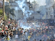 Χιλιάδες διαδηλωτές κατά Μπουτεφλίκα