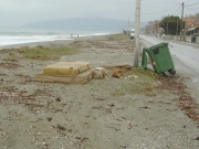 Οι επαγγελματίες των παραλίων θα διαθέσουν ακόμη και δικό τους όχημα για να καθαριστεί η παραλία από τα απορρίμματα, πριν το Πάσχα