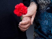 98χρονη πήγε σε οίκο ευγηρίας για να φροντίζει τον 80χρονο γιο της