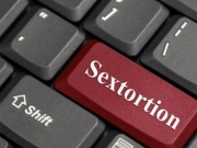Νέα διαδικτυακή απειλή η σεξουαλική εκβίαση (sextortion)