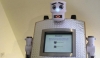 Ρομπότ-παπάς μιλά 5 γλώσσες