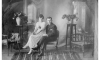Ο Δημήτριος Χατζηγιάννης με την σύζυγό του Μαρίκα Πλάκα, νεόνυμφοι. 1919