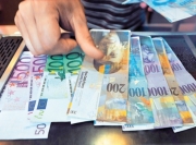 Απόφαση σοκ για δανειολήπτες σε ελβετικό νόμισμα