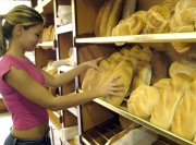 Ζύγισμα ψωμιού μόνο… αν το ζητά ο καταναλωτής