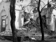Ο Ναός του Αγ. Χαραλάμπους κείτεται σε ερείπια μετά τον σεισμό του 1941.
