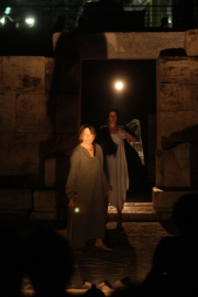 «Η Γυναίκα της Ζάκυθος» έδωσε «πνοή»... στο Αρχαίο Θέατρο της Λάρισας